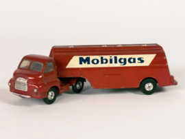 Corgi Toys - Big Bedford Tractor Unit - Made in Britain - No 1110 - Mobilgas - 60's