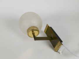 Hollywood Regency stijl - messing - goud - gesatineerd glas - wandlamp - 60's