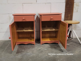 Set van 2 vintage kastjes in iron Dust