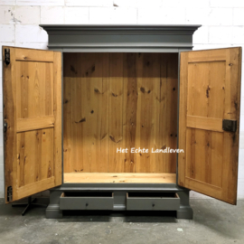 Oude Kast – Stijlvolle en Functionele Kast / r4600