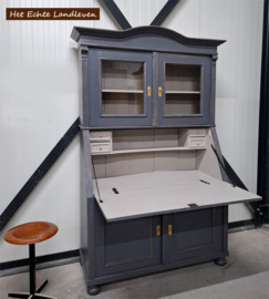 Unieke vintage secretaire – authentiek, doorleefd & karaktervol
