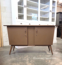 Jaren 60 dressoir – retro vintage look