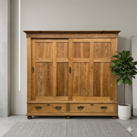 Vintage XL kast in originele houtkleur