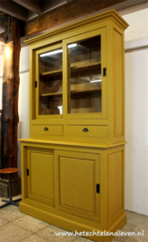Verkocht / Hoge vitrinekast / schuifdeuren/ lade e 4109