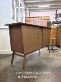 Jaren 60 dressoir – retro vintage look