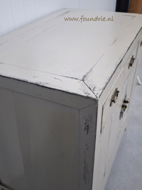 Chinees Dressoir – Midden Kleisteen
