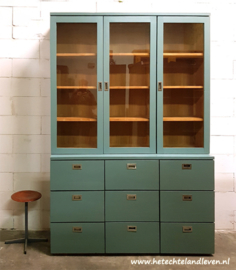 Verkocht / Schoolkast met 9 grote lade / e  4144
