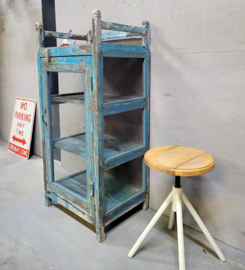 Vintage look vitrinekast – zee blauw | uniek & stoer