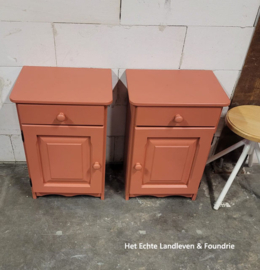 Set van 2 vintage kastjes in iron Dust