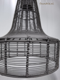 Stoere zwarte hanglamp / H 50 cm