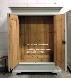 Mooie Oude vintage  Kast – Tijdloze Elegantie  / r4594