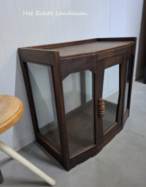 Art Deco vitrinekastje – Amsterdamse stijl met doorkijk