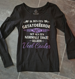 Ik ben een getatoeëerde tante Maat M