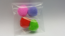 Pompom balletjes 4 stuks