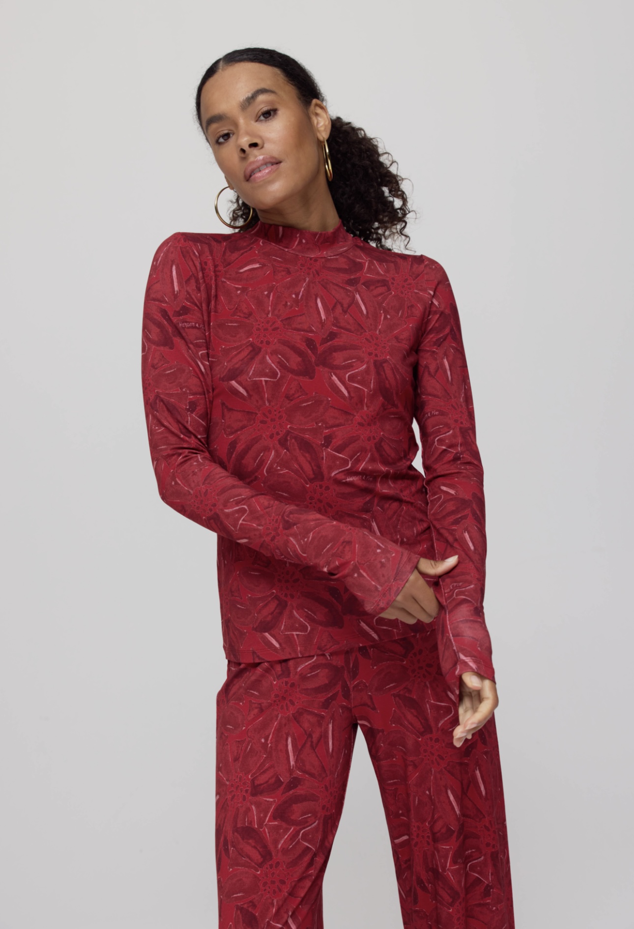 Harper & Yve top Jane | Ruby red flower
