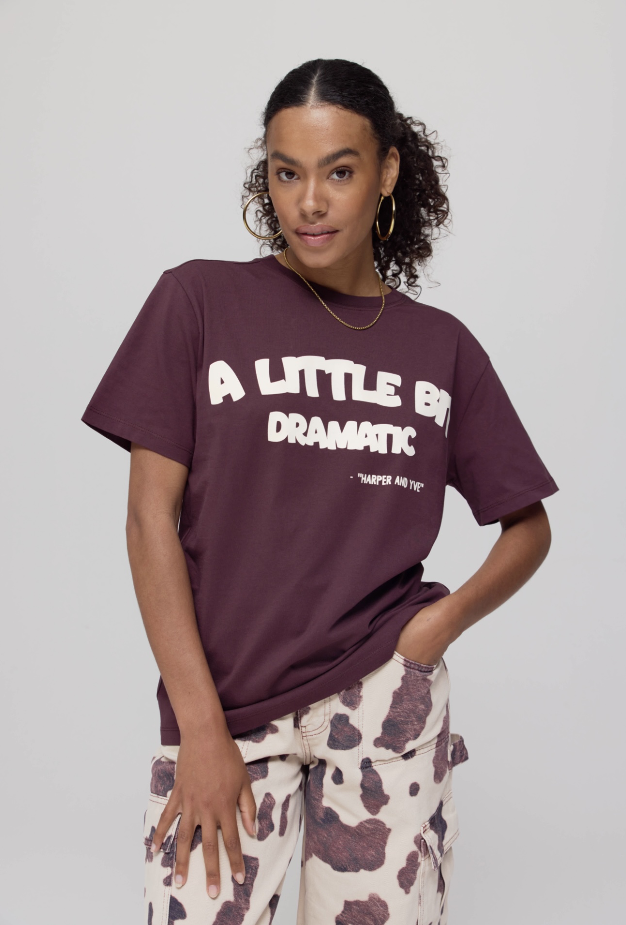 Harper & Yve t-shirt Dramatic | Dark Fudge