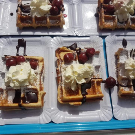 Wafelkraam inclusief bakker 2 uurtjes uitdelen.