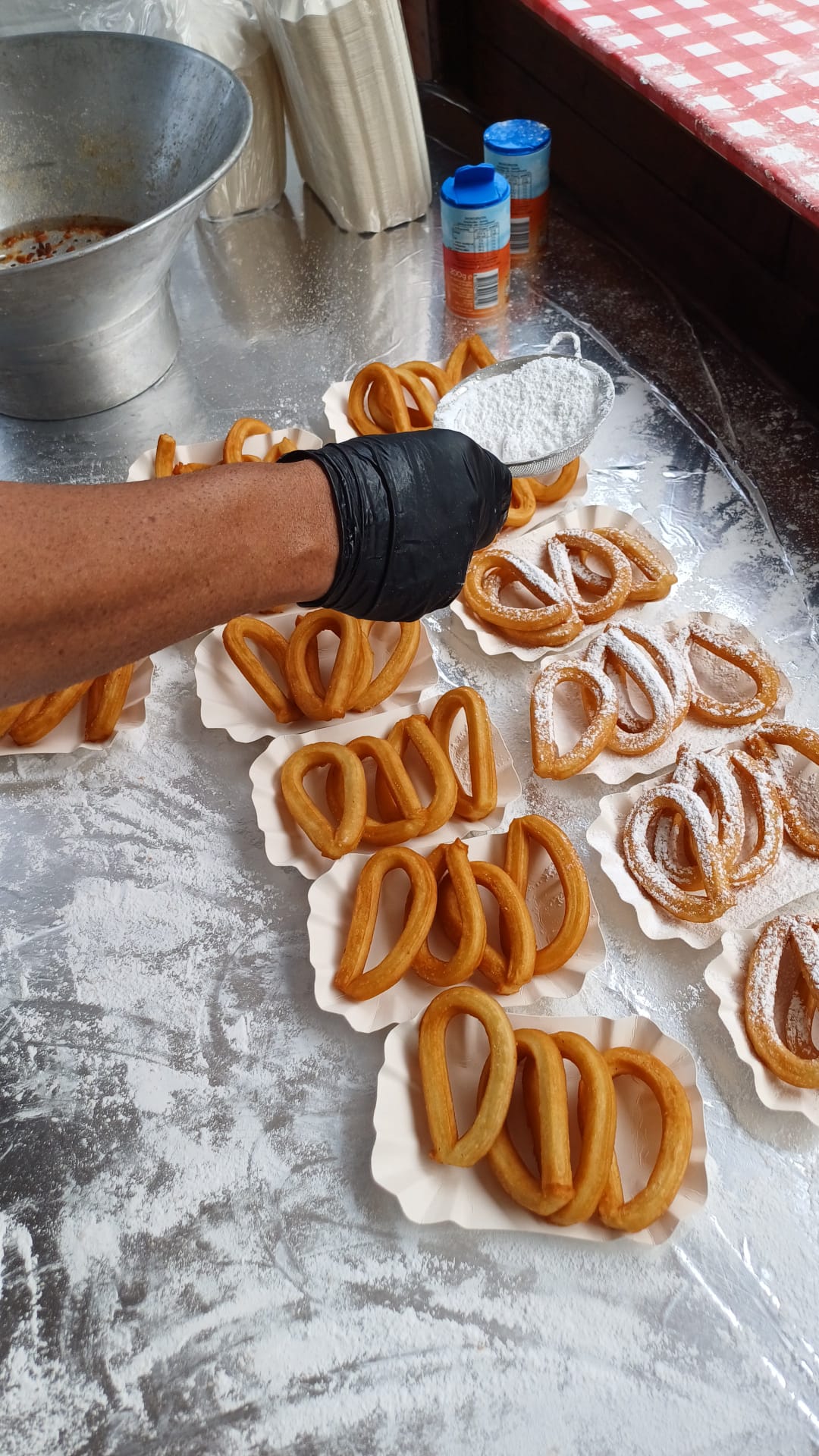 Churros kraam xxl 2 uur uitdelen.