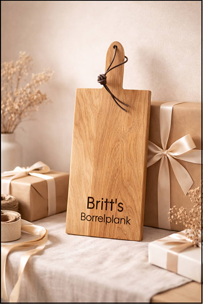 Gepersonaliseerde houten borrelplank met naam, kies een houten borrelplank en start met personaliseren