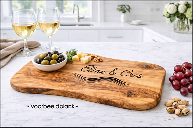 Bestel een gepersonaliseerde borrelplank met tekst & symbool
