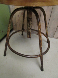 Industriële vintage kruk tafeltje