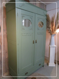 Groene Art Deco kast, linnenkast