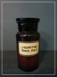 Oude  apothekers pot met label  "Liquiritiae Radix Pulv" (21 cm)