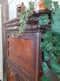 Stoere shabby biedermeier kast