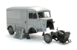 387 687 Citroen HY in reaparatie HO 1:87