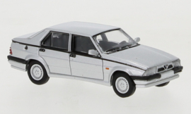 PCX 87 0053 Alfa Romeo 75, zilver 1:87