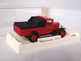 Solido 4408 C4F kolenwagen Alagard rood 1:43