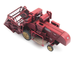 387 337 Combine MF 830 HO 1:87