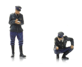 5870057 Rijkspolitie 2 figuren HO 1:87