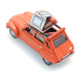 387.553 Auto imperiaal met bagage HO 1:87