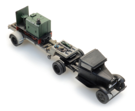 387.556 Ford AA oplegger met Deutz locje HO 1:87