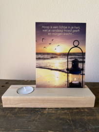 Hoop is een lichtje in je hart,  met houten houder en waxinelichtje