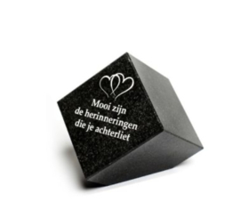 Massief blok (2 harten) met eigen tekst | 9x9x9cm
