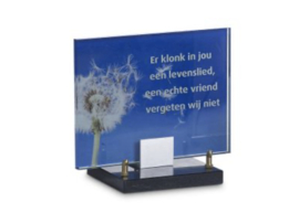 Monument Glas, paardenbloem, 18x23 cm    en met eigen tekst