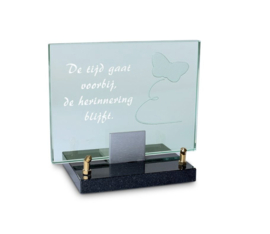 Monument Glas, vlinder, 15x20cm  en met eigen tekst