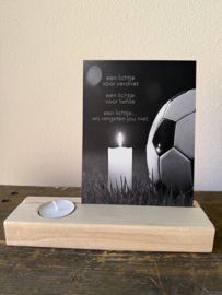 een lichtje.....  (voetbal) met houten houder en waxinelichtje