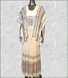 Aztec square poncho white