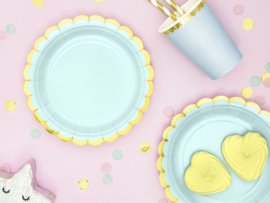 Paper plates pastel blue / gold