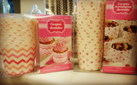 Treat cups roze chevron medium (24st)