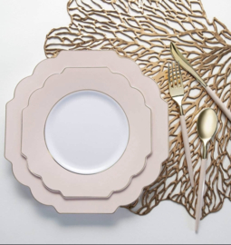 Deluxe scalloped diner plates blush pink (10pcs)