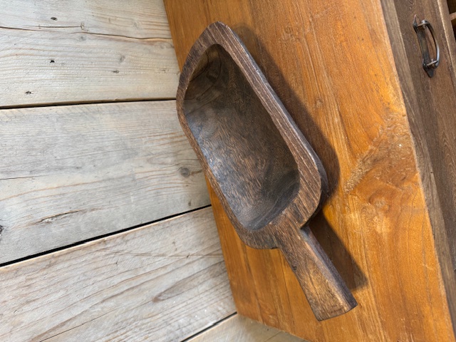 Houten  schep / bak met handgreep