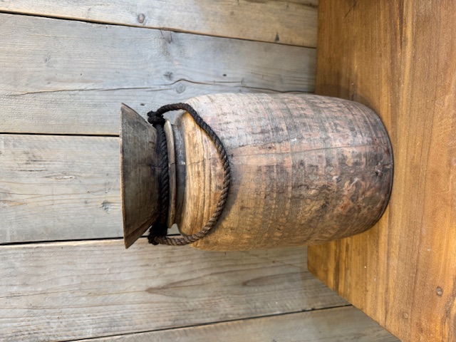 Stoere nepalese pot met touw