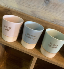 Beker / mok met tekst Juf , Geslaagd