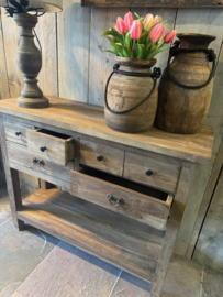 Mooie teakhouten sidetable met leuke lades en onderblad