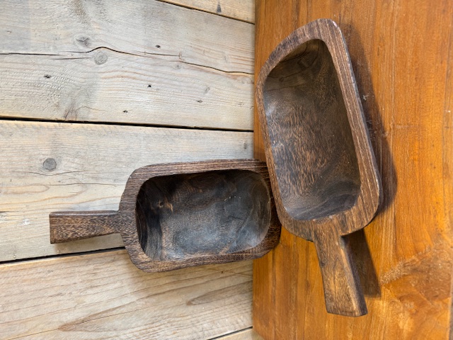 Houten  schep / bak met handgreep