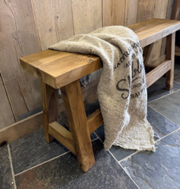 Teak bankje